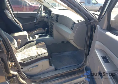 2007 Jeep Grand Cherokee Laredo z USA, uszkodzony, nr VIN 1J8GS48K67C535552